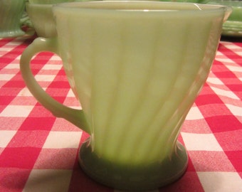 ANCHOR HOCKING Jadite "Shell" creamer - 1970s