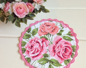 Made to order- pretty vintage roses doily