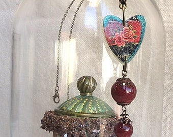 Resin pendant - necklace