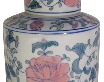 Large ceramic/earthenware/glazed stock pot with lid in white/blue/green/pink haindpainted/bloemen.