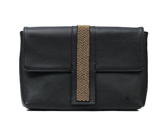 Oversize Leather Clutch Martinea Black and Gold - Wixárika Mexican Art