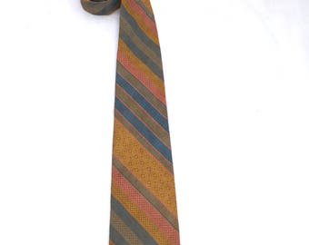 10 Dollar Tie SALE! Vintage Mens PASTEL Striped Necktie / Baby Blue And Pink Diagonal Striped Tie