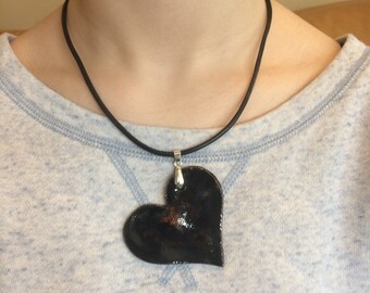 Black heart necklace