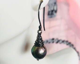 Kasumi like Baroque pearl dangle earrings, in sterling wire and chain details