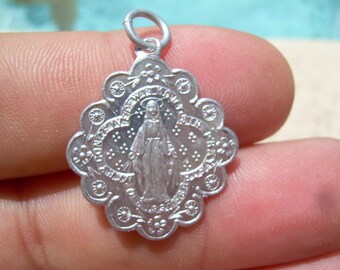 Vintage Rare Miraculous Medal, silver tone scalloped edge ornate lightweight miraculous medal