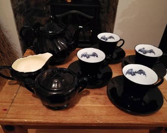 Batty tea set for 4