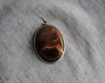 Colorado Banded Agate Pendant