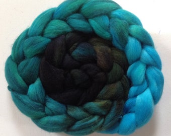 Hand Dyed gradient roving 2.8ozs merino/ alpaca 80/20 Ready to ship