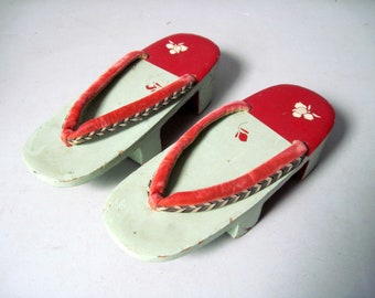 Vintage 1950s wooden Geisha shoes Japanese Geta clogs