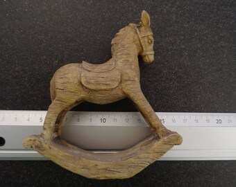 Adorable rocking horse for your Christmas decorations - 10 * 12 cm