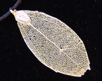 14k Gold Pendant - Beautiful, Genuine Leaf Vein In 14k Gold by JewelryArtistry - P637