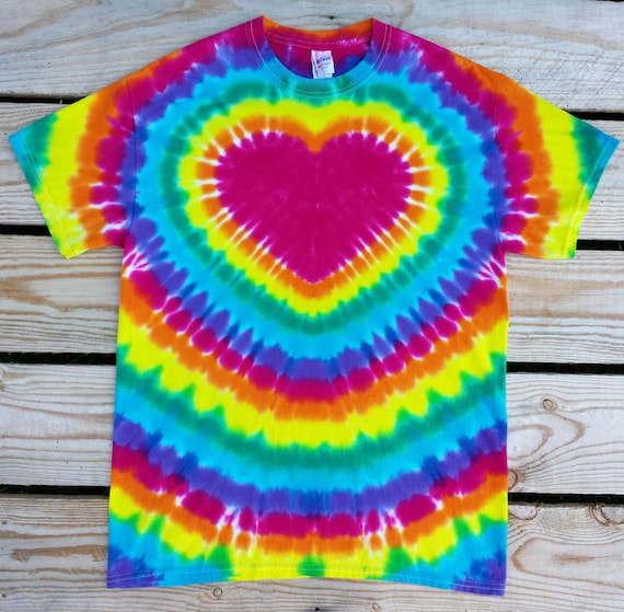 how to make a heart shaped tie dye shirt