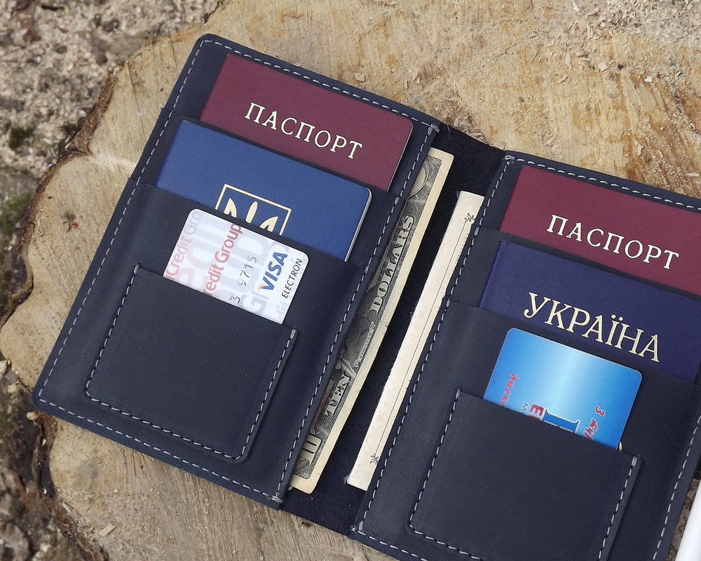 Leather family passport holder Leather Family Passport Cover
