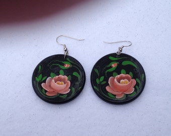 Hand-painted earrings with Norwegian Rosemaling