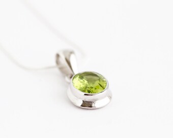 Peridot Necklace - Sterling Silver Necklace - August Birthstone Pendant - August Birthday Gift - Gift For Woman - Peridot Jewelry