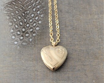 Gold Heart Locket Necklace, Gold Locket, Gold Photo Locket Pendant, Wedding Locket Bridal Locket, Gold Photo Locket, Small Locket, Push Gift