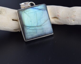 Sterling Silver Labradorite Pendant with Chain