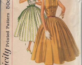 Bust 33-1950's Junior Misses' Dress Simplicity 2033 Sz 13
