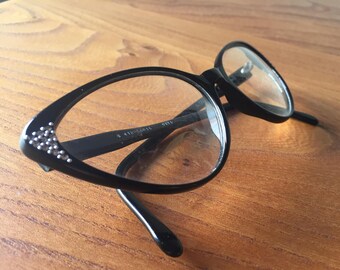 Cat eye Vintage/vintage cat eye glasses.