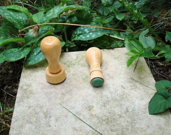 Stamp TSM024 diam 4 cm according to your tastes mounted on wood