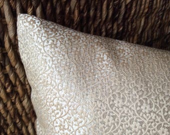 Cushion Palazzo Jacquard-noble and elegant