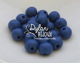 20 wooden Navy Blue 10 mm beads