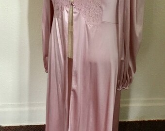 1960’s Vintage Pink “Vanity Fair” Peignoir
