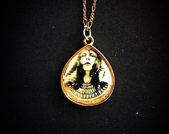 Hunky Dory Crowley Gold Necklace