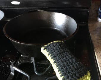 Cast iron handle cover