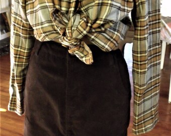 Corduroy Skirt/ Black Stretch/ 70's Chic/ Thrifted Corduroy/ Size 12 Black Skirt/ Retro Clothing/ Shabbyfab Thrifted Clothing