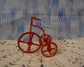 Miniature Red Metal Tricycle - Loose - Diorama *Special -