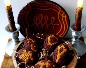 PrimiTive Folkart Redware Eggs Hooked Rug Pattern PDF We Ship Internationally