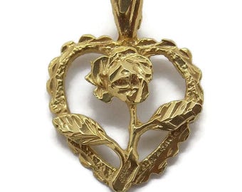 Flower Heart Pendant Charm. 14k Yellow Gold!!