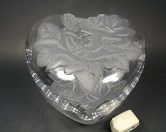 Heart shaped covered 2 in one glass candy dish