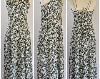 Vintage 1980s Black and White Floral Fit and Flare Maxi Dress Sz S