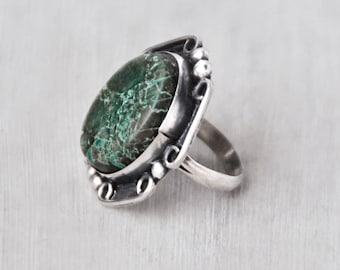 Vintage Big Green Turquoise Ring - sterling silver oval stone with scroll raindrop ball border - Southwestern statement ring - Size 7.25