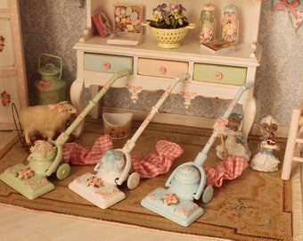 Vacuum cleaner for dollhouses scale 1 12