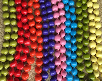 Painted Kukui Nut Lei 32 nuts
