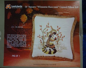 Vintage 1973 LEEWARDS 14'' Square "Winsome Raccoon" Crewel Pillow KIT