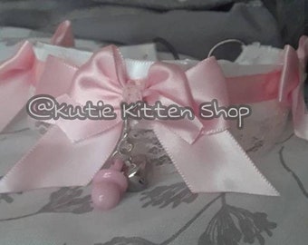 Double pink bow collar