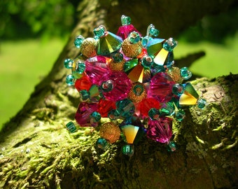 Bright bead and Swarovski crystal ring