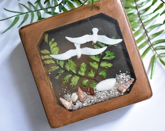Beautiful Wood Trinket Box with Lid/Resin/Birds Leaves Seashells/Retro Box
