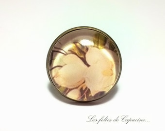 THE CAMELIA• •PAON glass cabochon ring