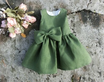 Green baby dress. Baby Christmas dress. St.Patricks Day. Green baby dress. Baby holiday dress. Baby linen dress. Green Christmas dress