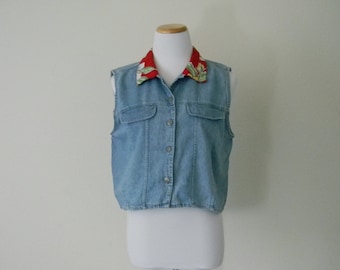 FREE usa SHIPPING Vintage 1980s woman's cropped top/blouse sleveless button up denim size M