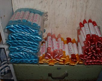 Huge Vintage Dealer Lot Hi Straw 140 Skeins Blue Pink Yellow Old Store stock