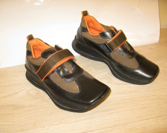 Square nose leather and fabric sneakers