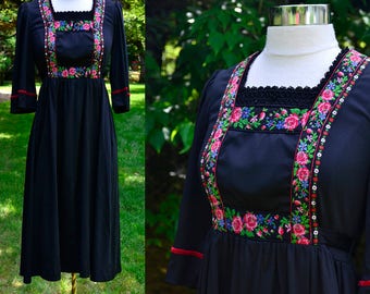 1970s Boho Dress with Floral Embroidered Ribbon / Black Jersey Hippie Young Edwardian Vintage Dress / Size 6/8