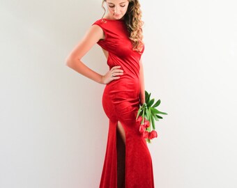 Anastasia Velvet Gown