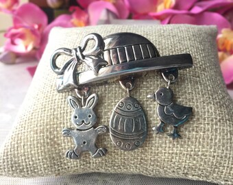 Easter Egg Brooch, Vintage Easter Brooch or Easter Pendant, Vintage Easter Egg Pin, Easter Jewelry, Easter Charm Pin Easter Bunny